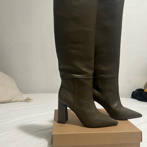 Steve Madden boots - Picture 2 of 7